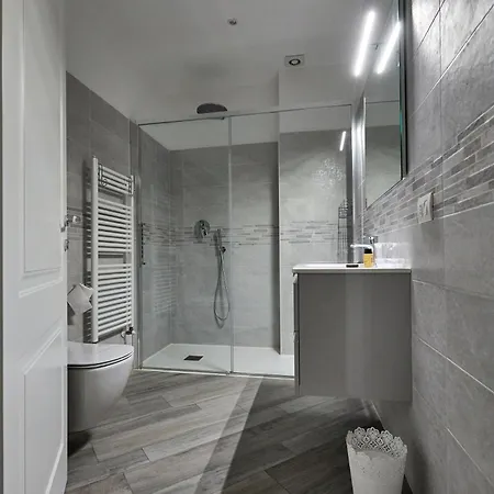 Apartment La Torre Lunga -smart Working- 150 M Dalle-from Due Torri-two Towers Bologna