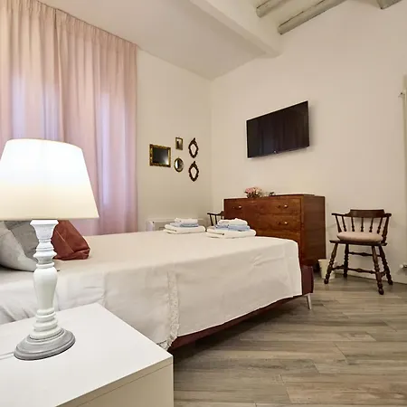 Apartment La Torre Lunga -smart Working- 150 M Dalle-from Due Torri-two Towers