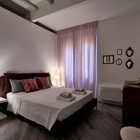 Apartment La Torre Lunga -smart Working- 150 M Dalle-from Due Torri-two Towers