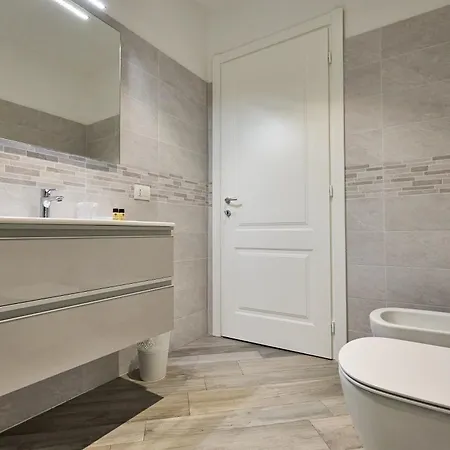 Apartment La Torre Lunga -smart Working- 150 M Dalle-from Due Torri-two Towers