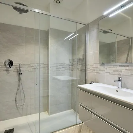 Apartment La Torre Lunga -smart Working- 150 M Dalle-from Due Torri-two Towers Bologna